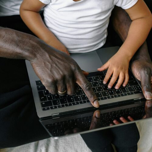Family learning safe AI use together